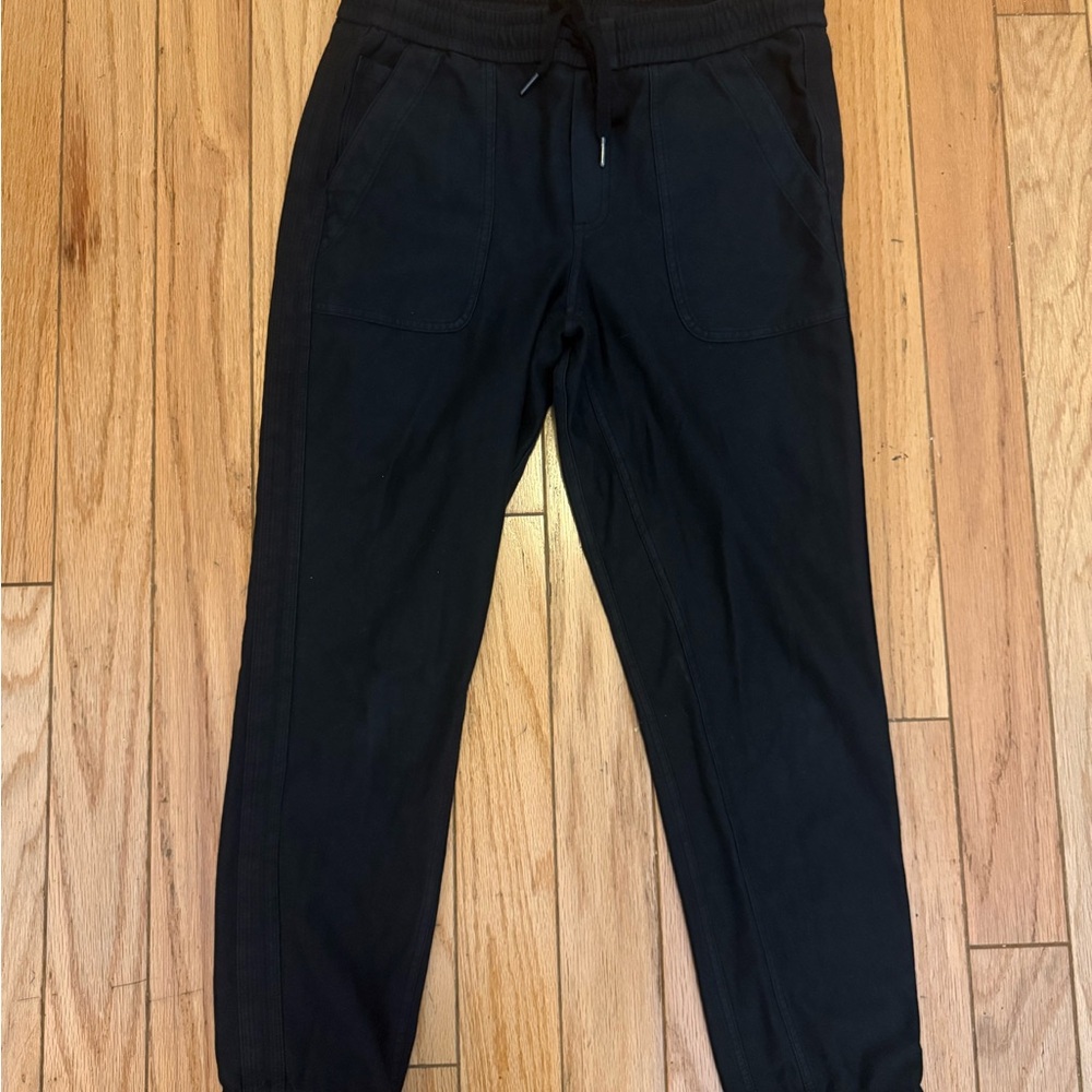 Athleta woman’s black Farallon  Joggers